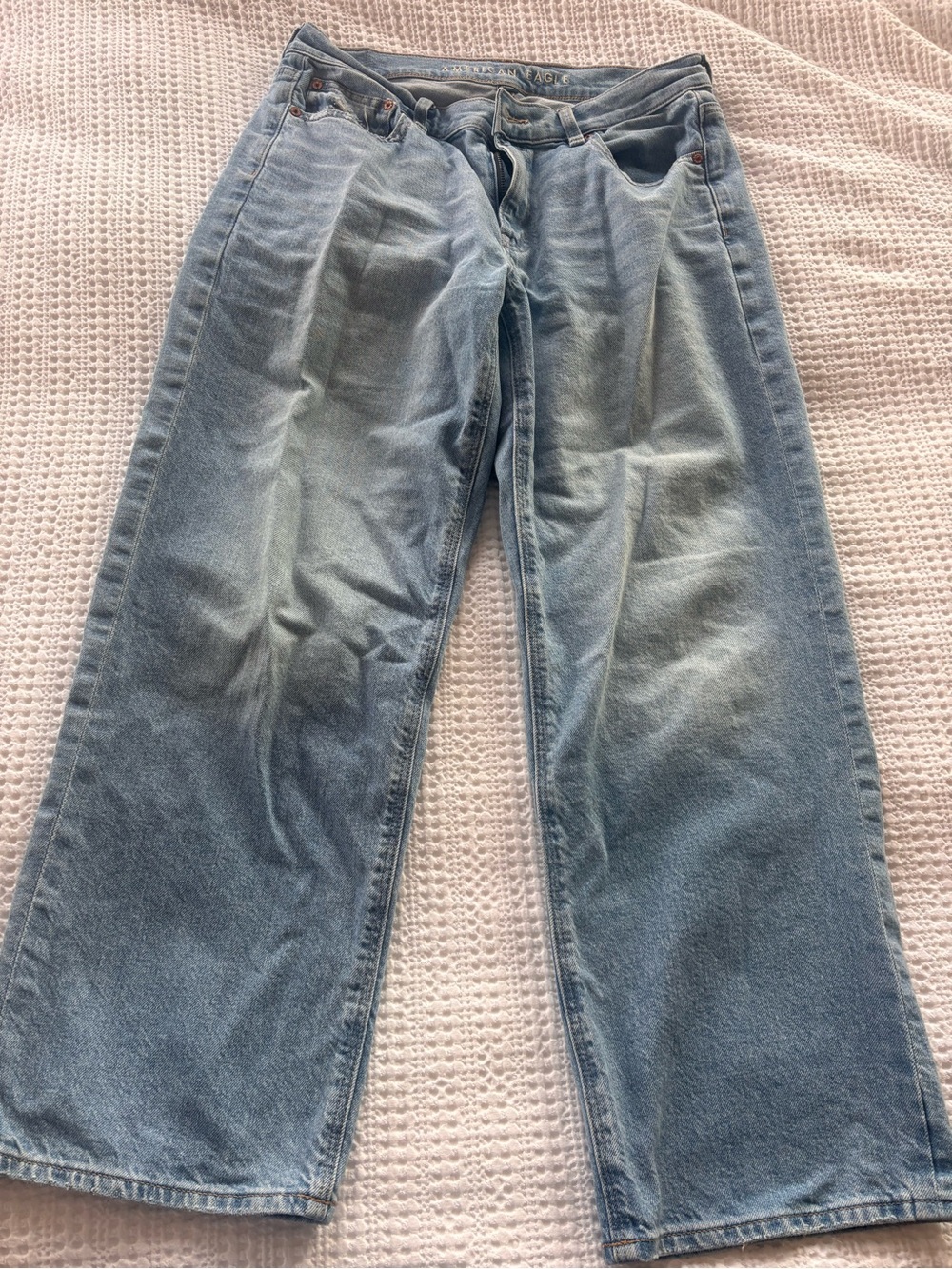 American Eagle women’s stovepipe Light Blue Wide-Leg Jeans